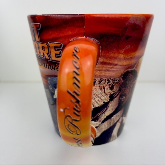Patriotic "Mount Rushmore" Coffee & Tea Mug - Picture 3 of 5